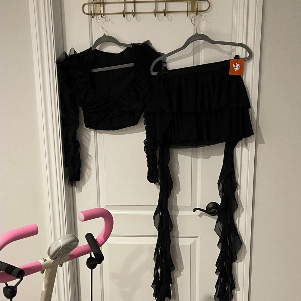 Black Ruffled Two-Piece Set - Picture 5 of 11